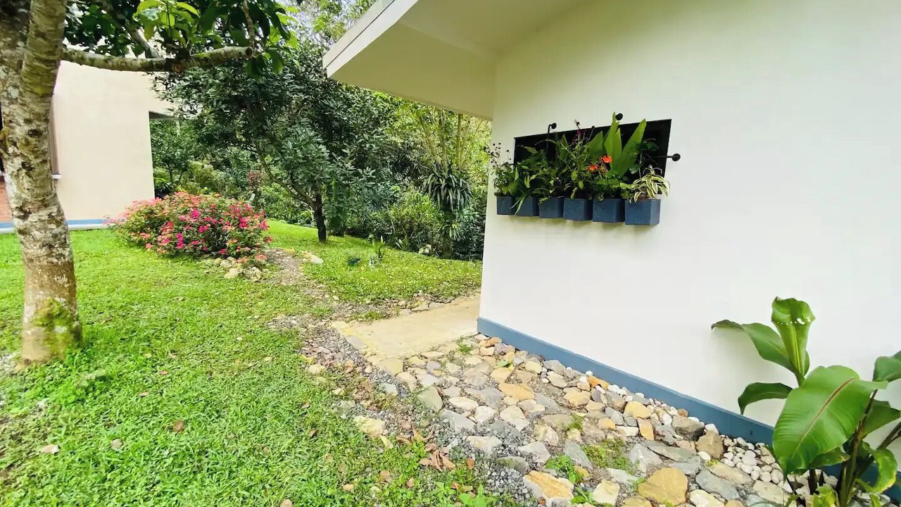 Photo of Outdoor in Roble