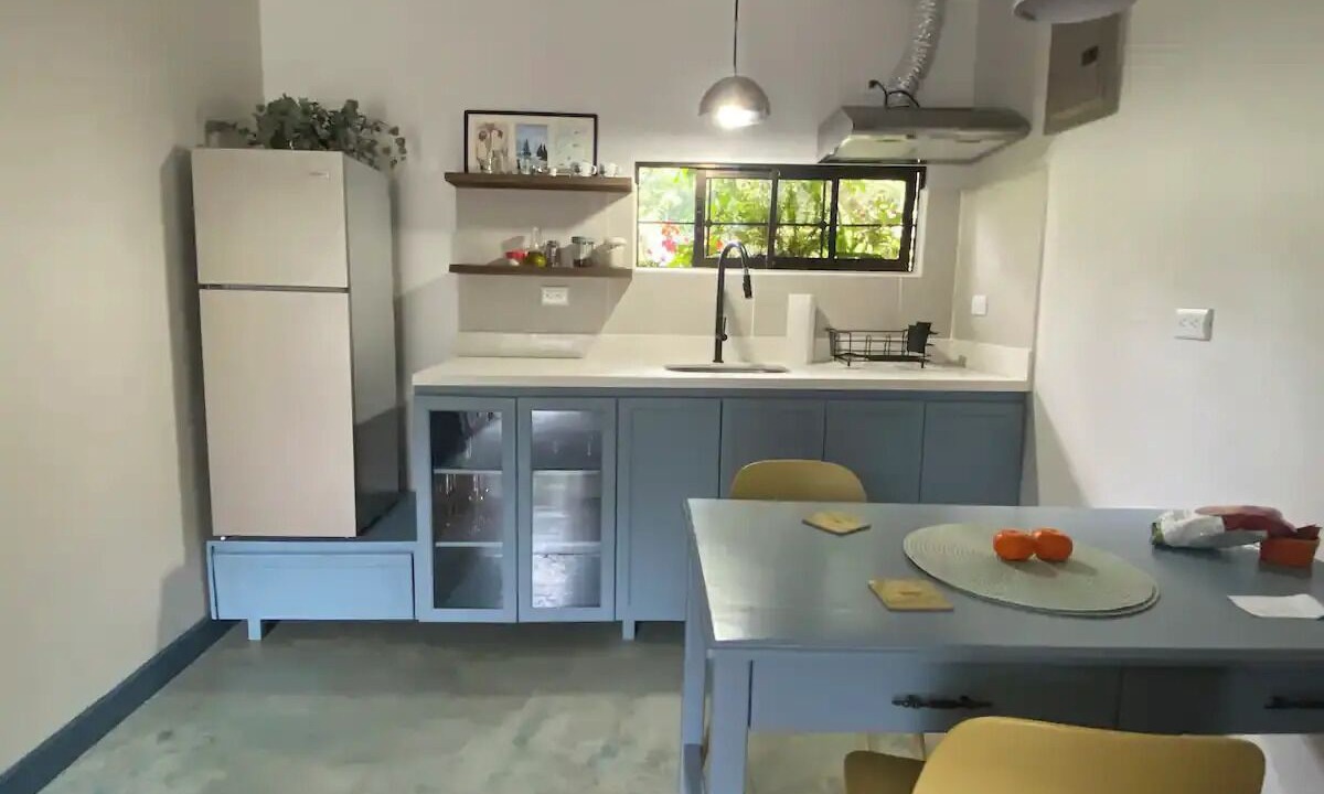 Photo of Kitchen in Roble