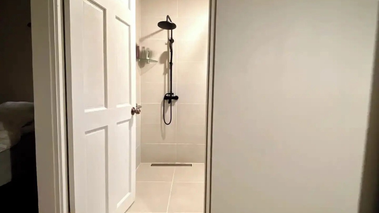 Photo of Bathroom in Roble