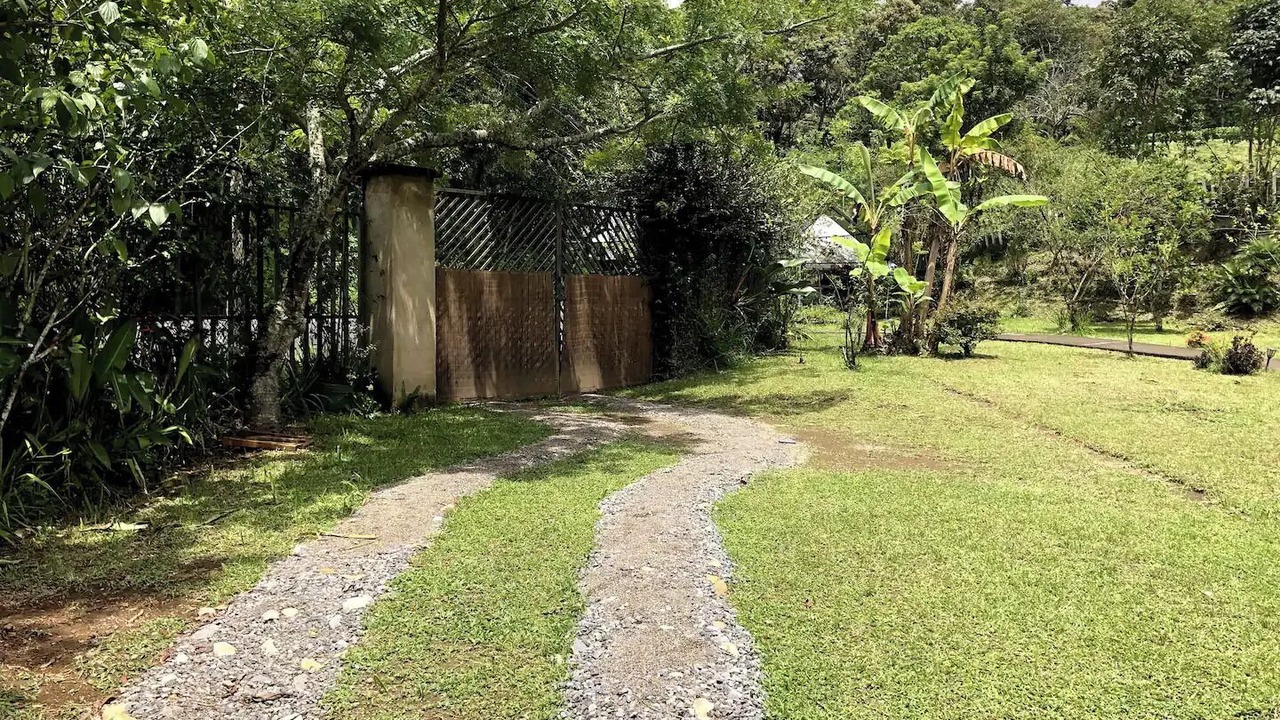 Photo of Outdoor in Roble