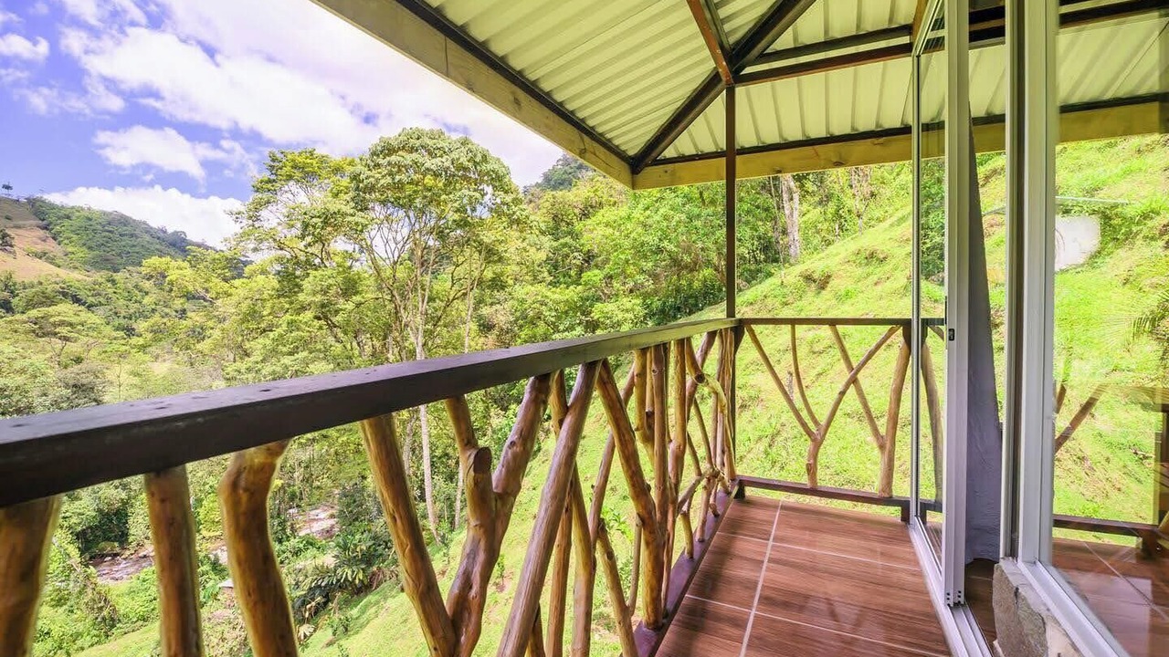 Photo of Patio Balcony in Tayutic