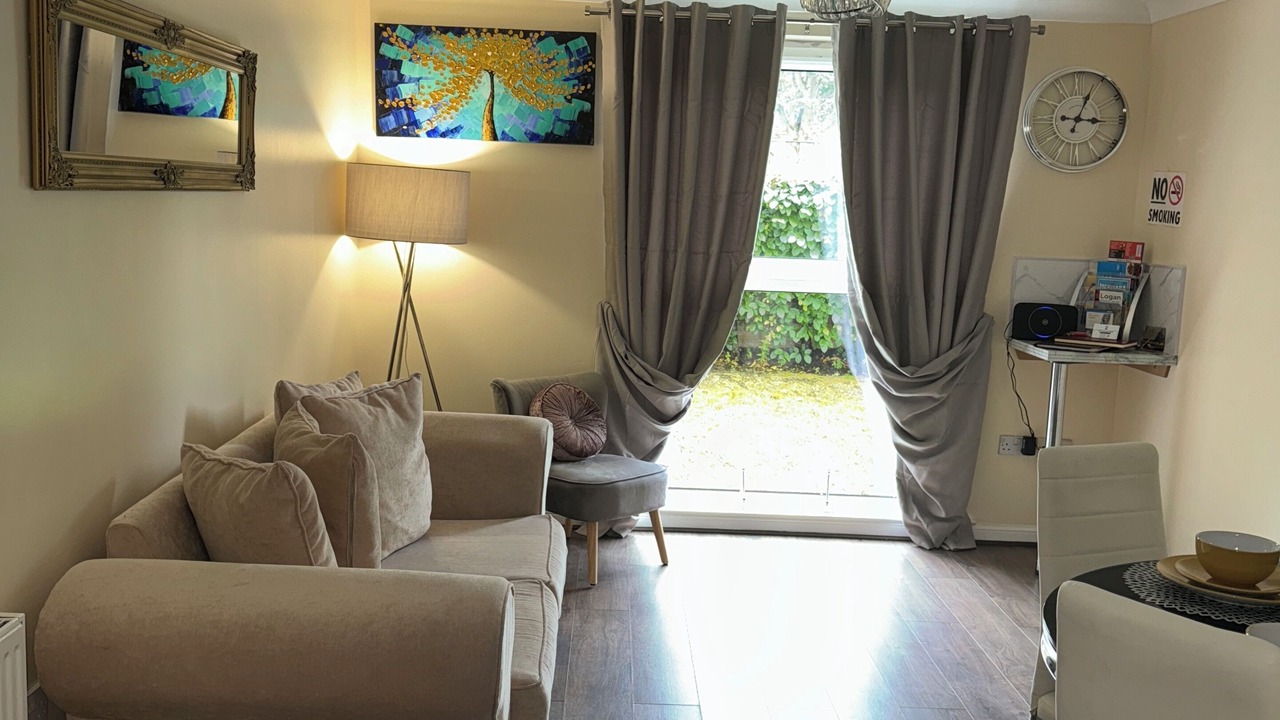 Photo of Livingroom in Motherwell
