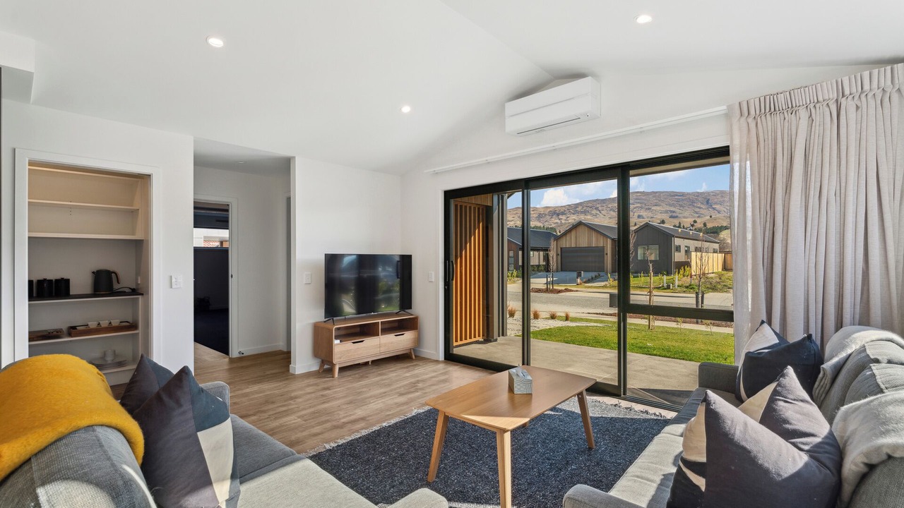 Photo of Livingroom in Lowburn