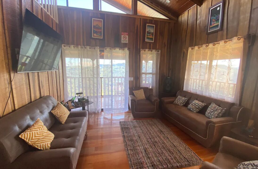 Photo of Livingroom in Roble