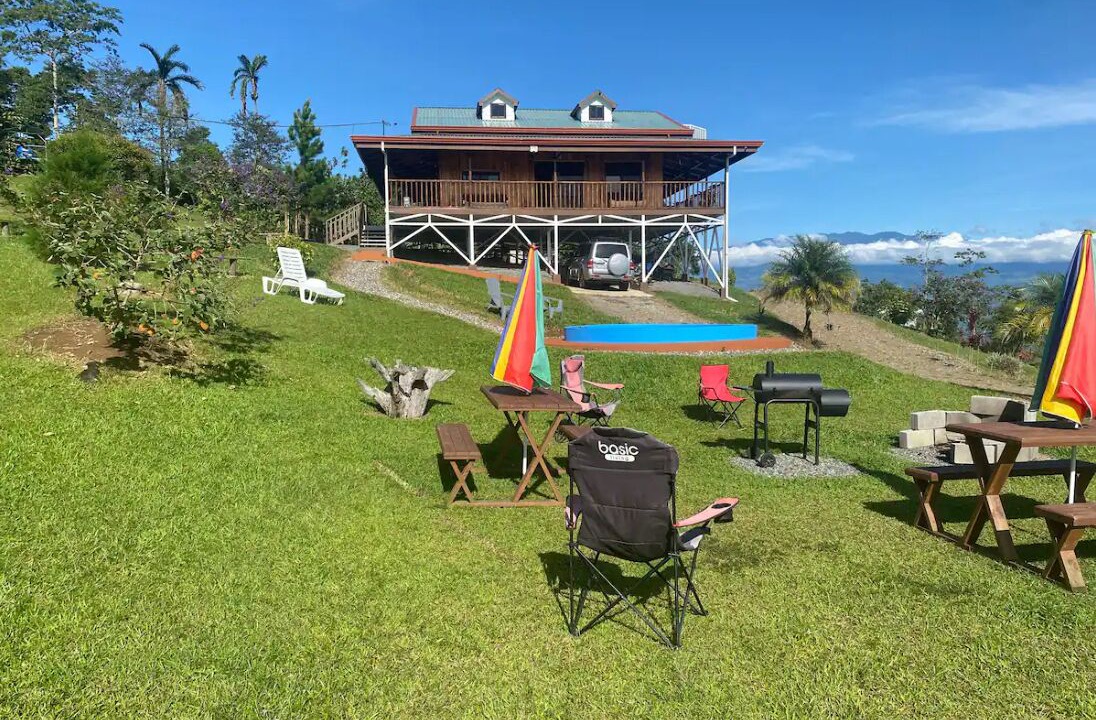 Photo of Outdoor in Roble