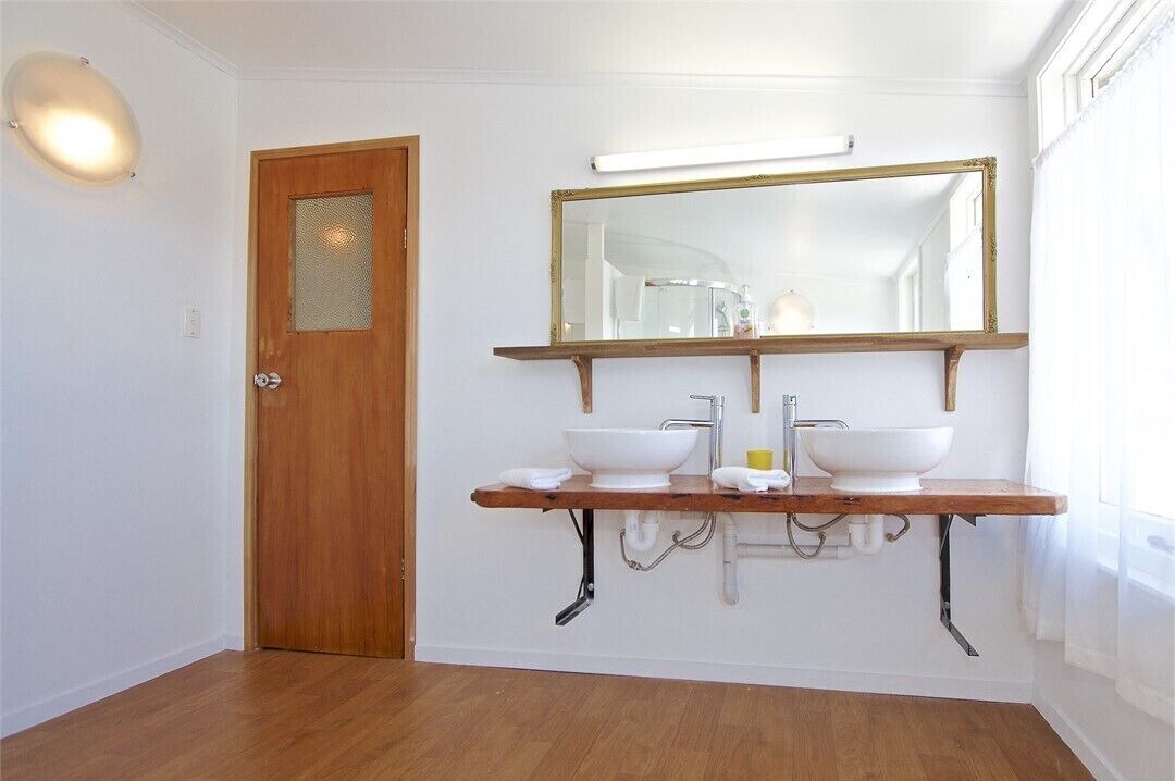 Photo of Bathroom in Rangataua