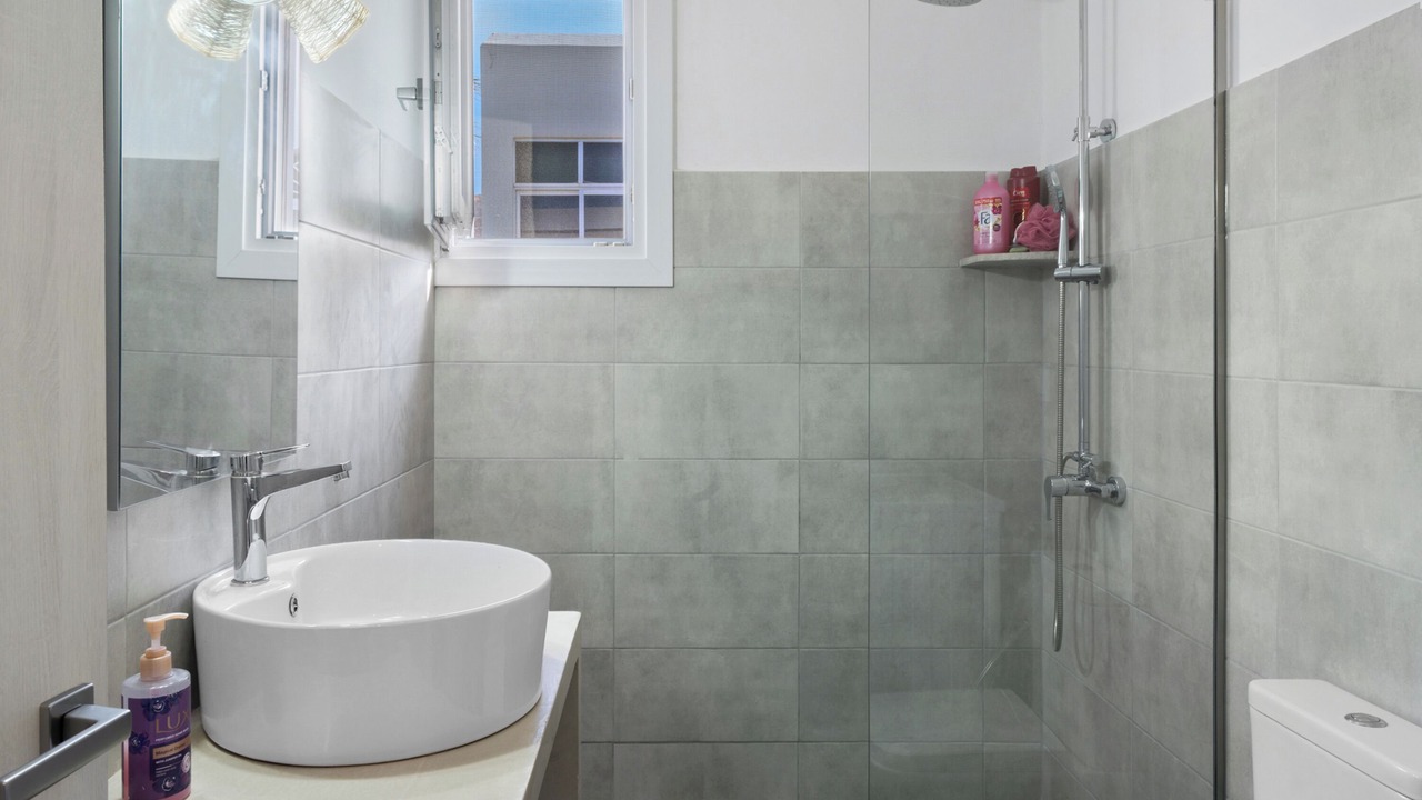 Photo of Bathroom in Kini