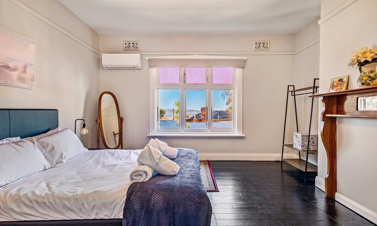 Photo of Bedroom in Hobart Central Business District