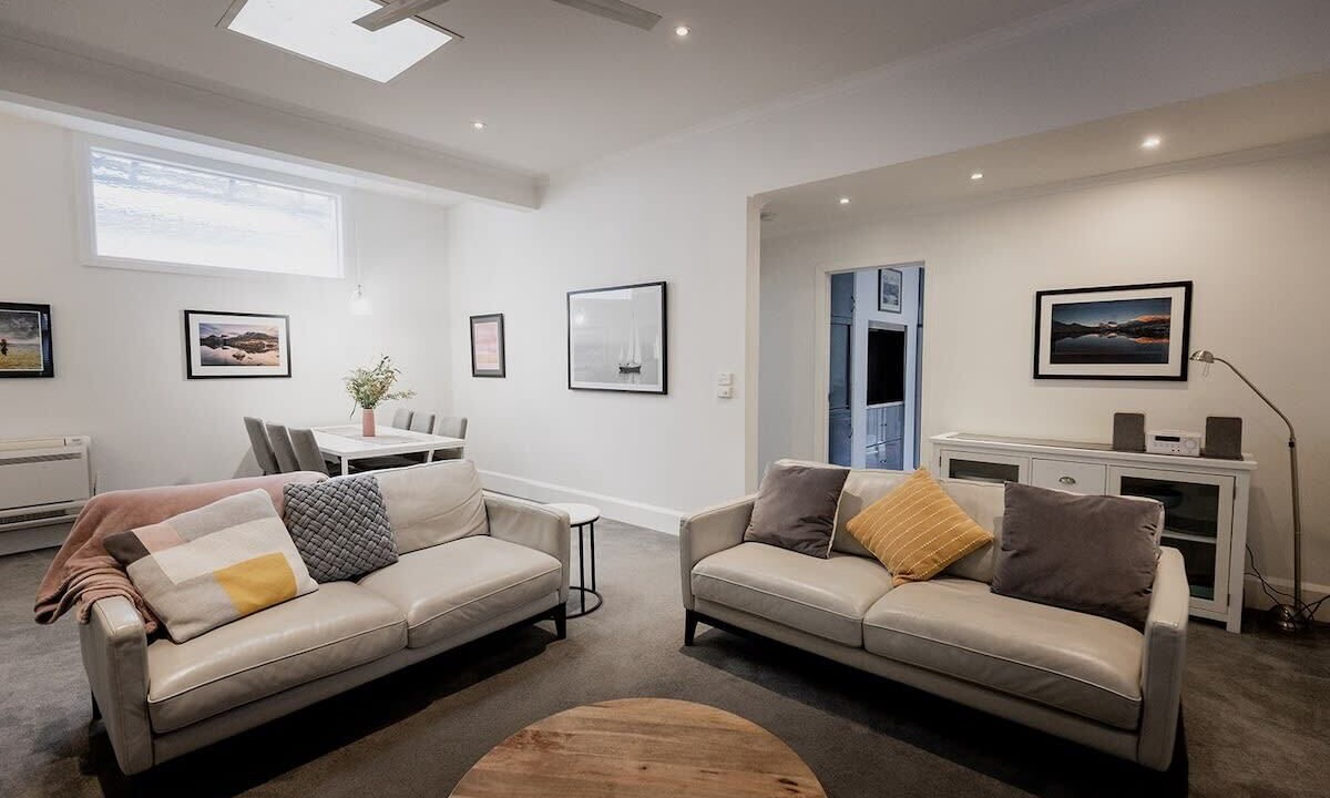 Photo of Livingroom in Hobart Central Business District