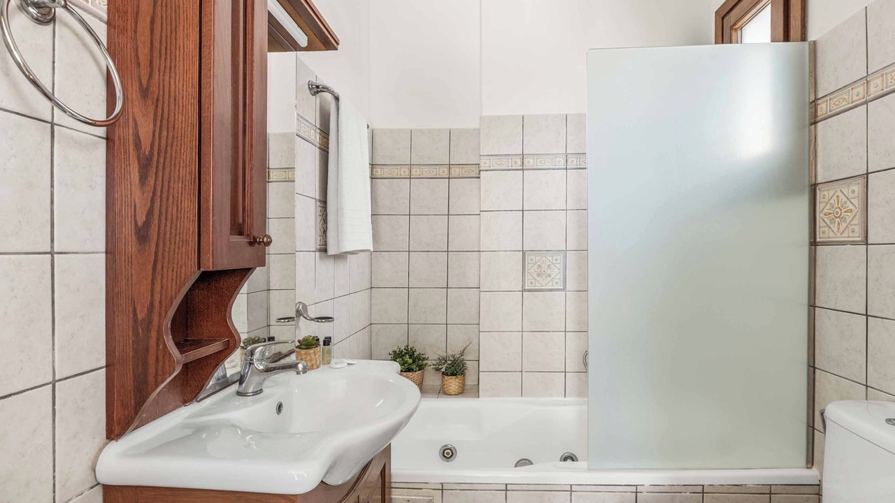 Photo of Bathroom in Kaligata
