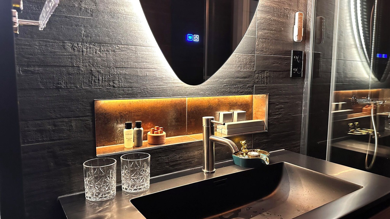 Photo of Bathroom in Glenfield