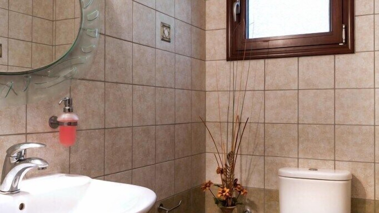 Photo of Bathroom in Kato Pavliana