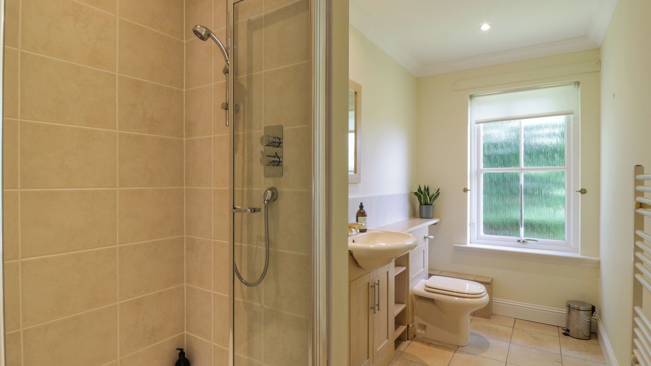 Photo of Bathroom in Duns