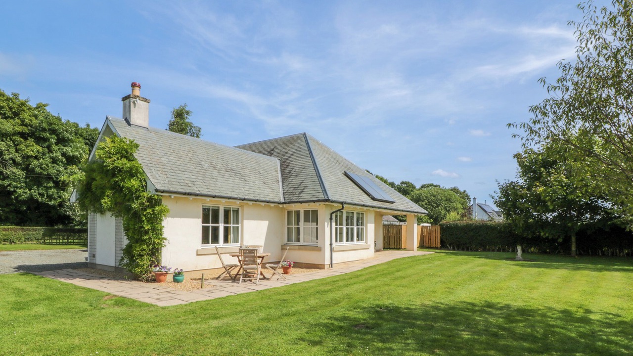 Photo of Outdoor in Duns
