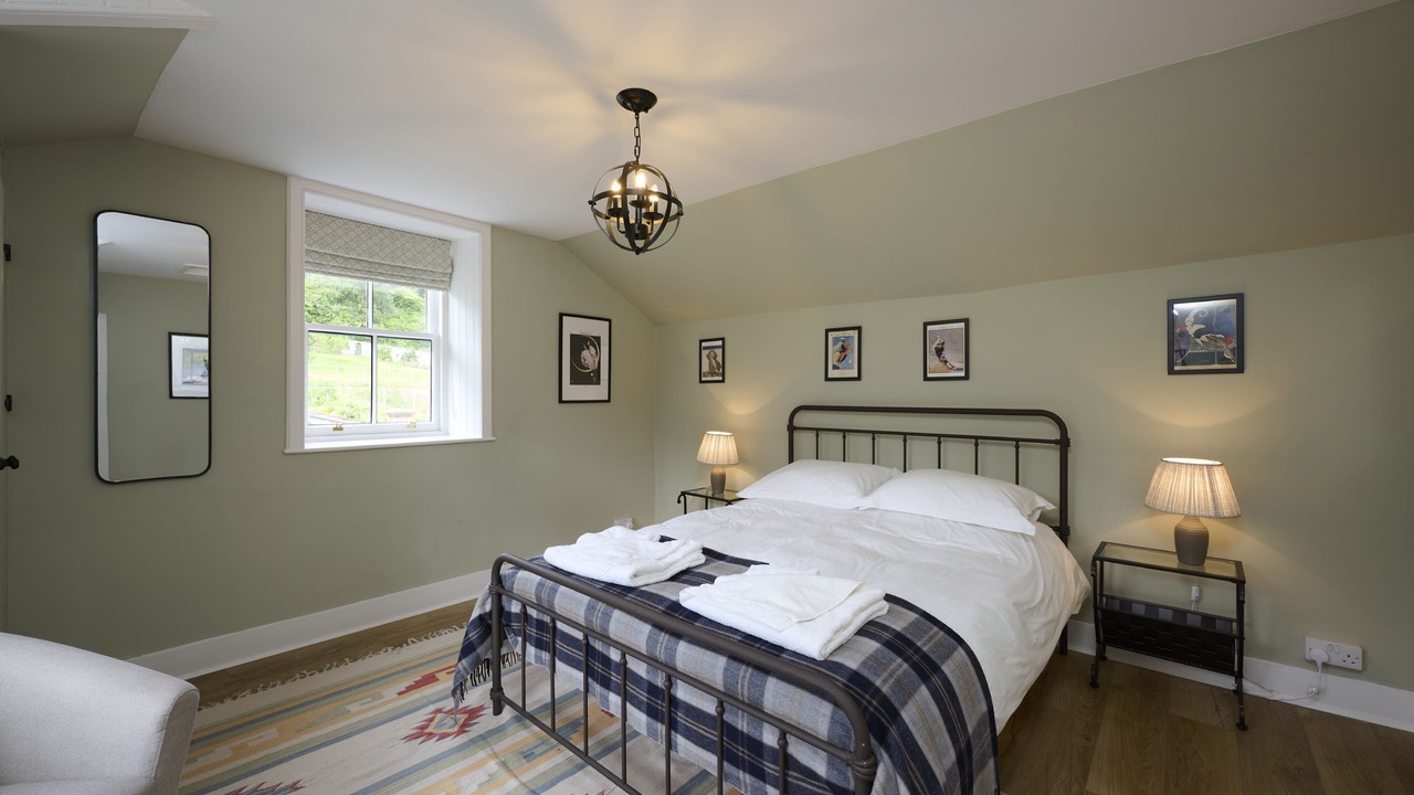 Photo of Bedroom in Lochend