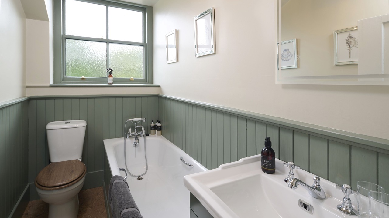Photo of Bathroom in Lochend