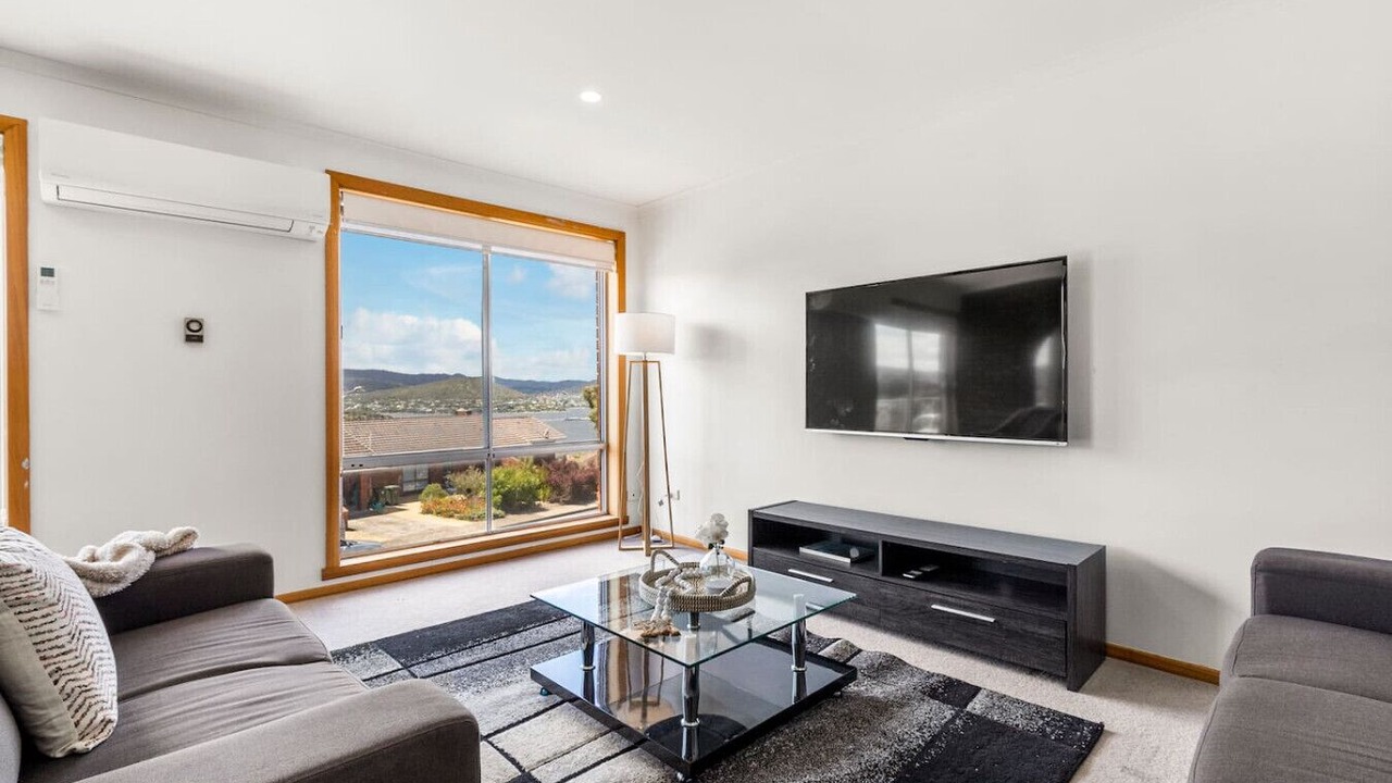 Photo of Livingroom in Lutana