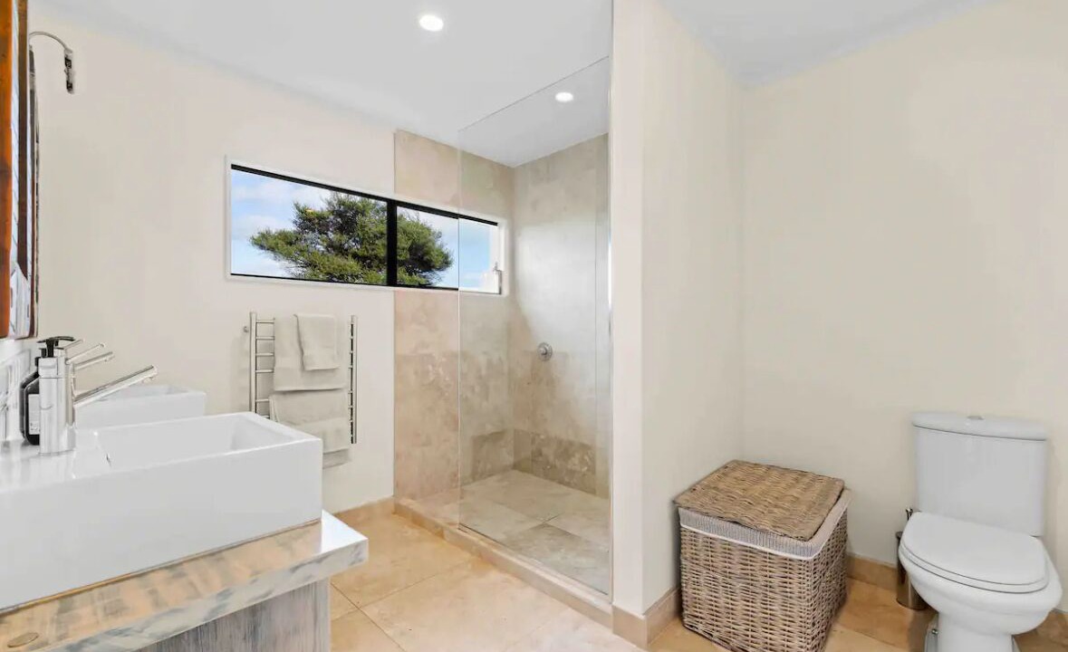 Photo of Bathroom in Muriwai