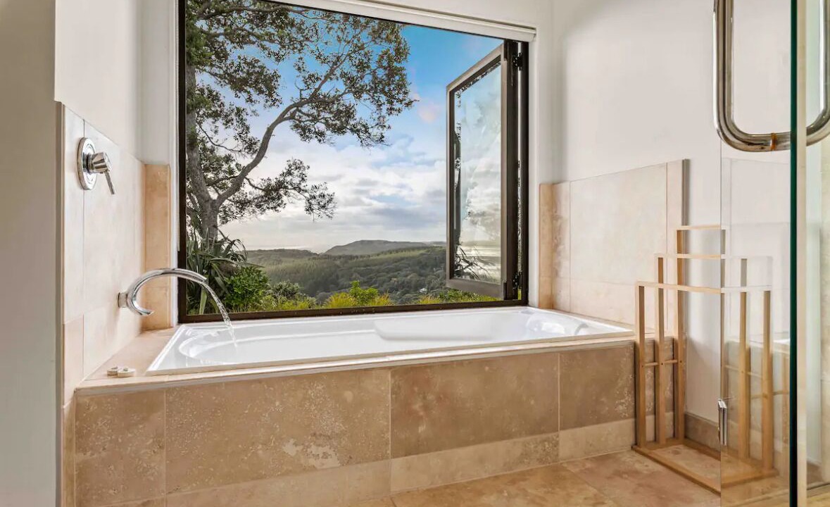 Photo of Bathroom in Muriwai