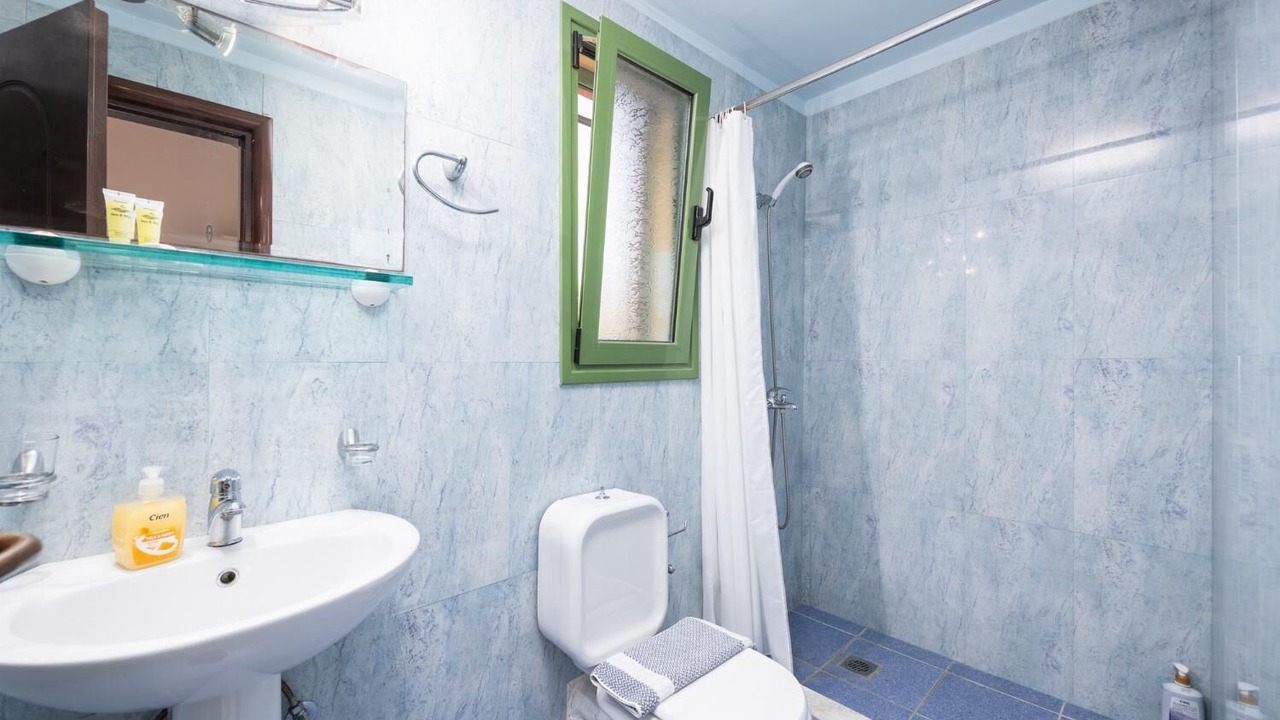 Photo of Bathroom in Kateleios