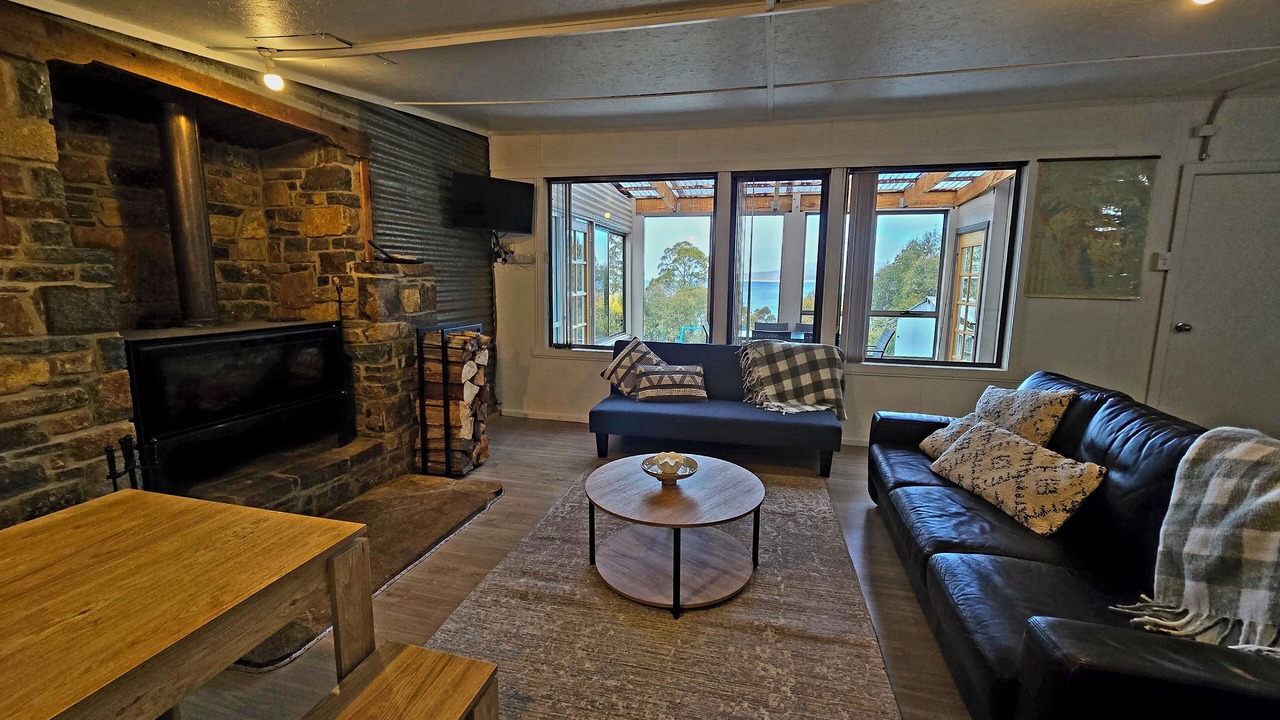 Photo of Livingroom in Doctors Point