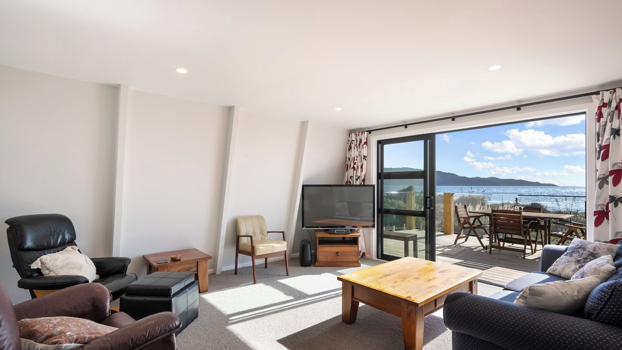 Photo of Livingroom in Paraparaumu Beach