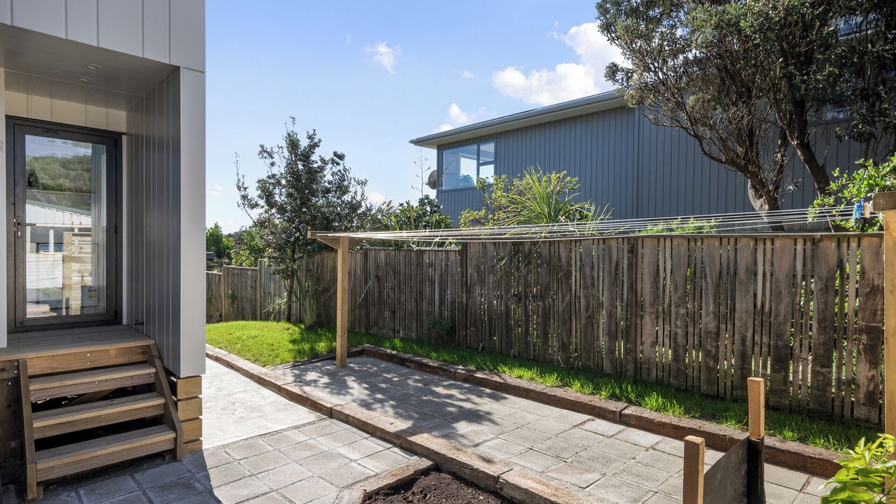 Photo of Patio Balcony in Paraparaumu Beach