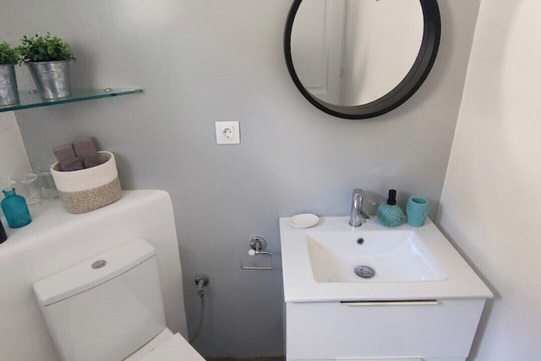 Photo of Bathroom in Katapola
