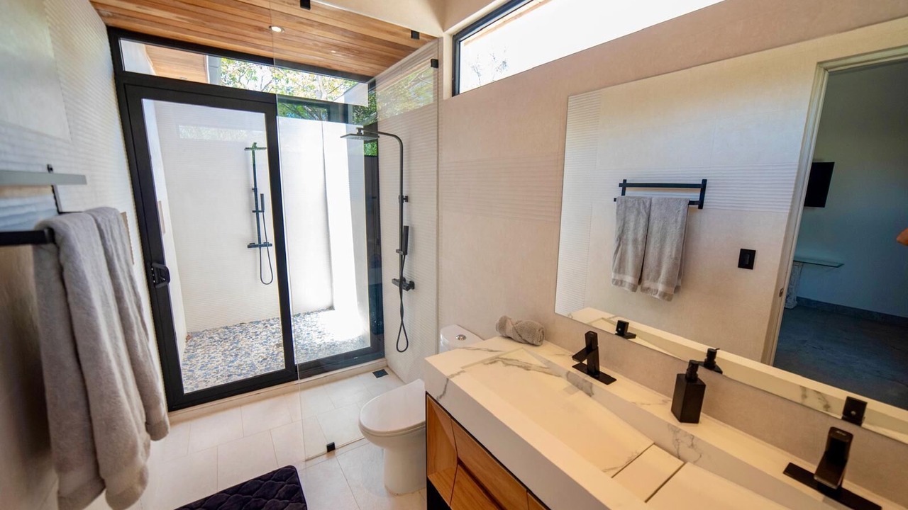 Photo of Bathroom in Tamarindo