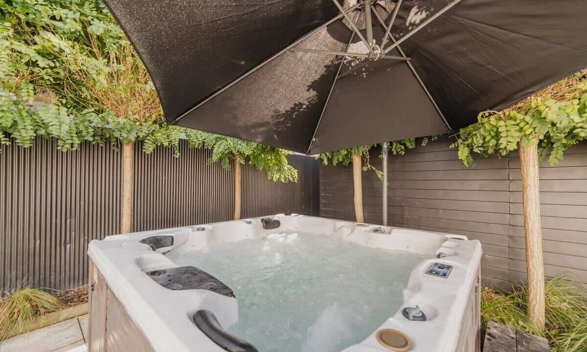Photo of Outdoor in Somerfield