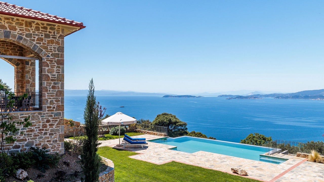 Photo of Outdoor in Glossa
