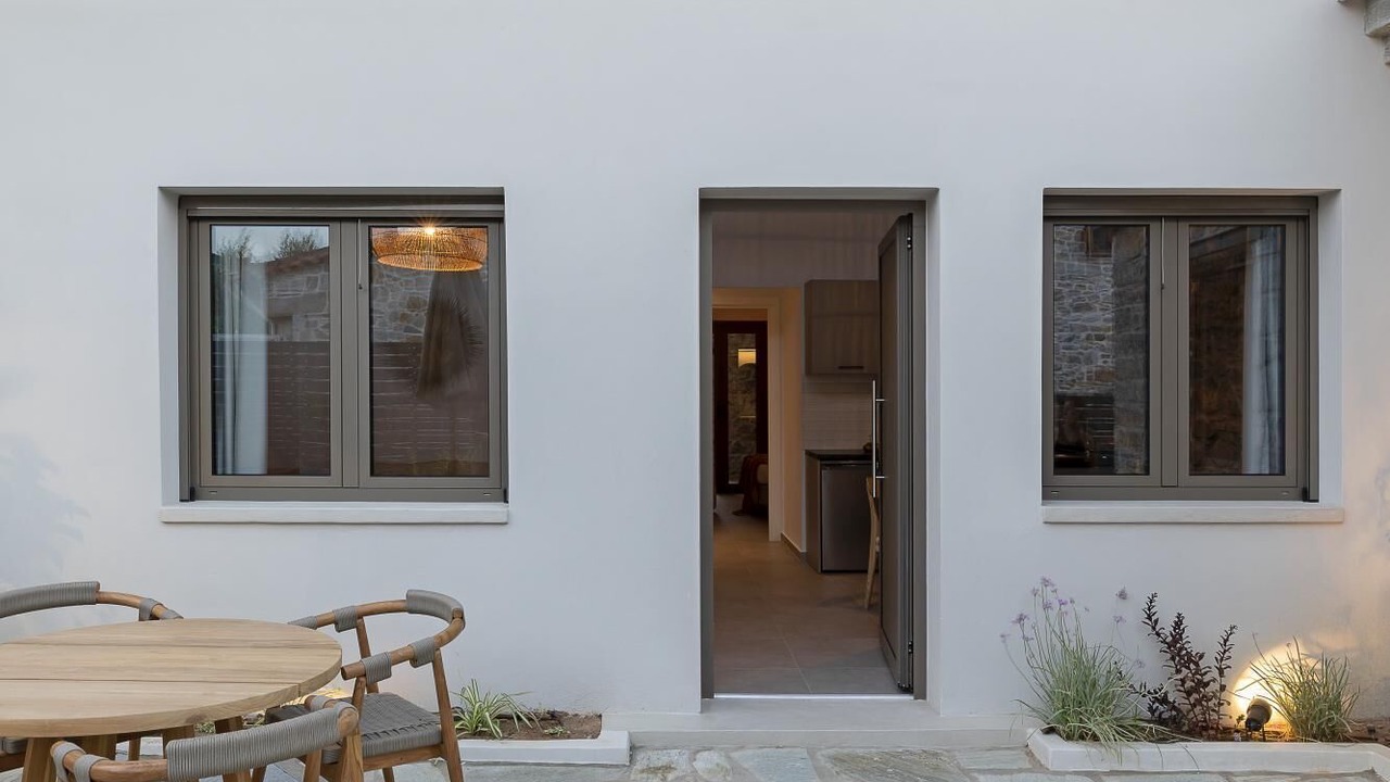 Photo of Outdoor in Sourpi