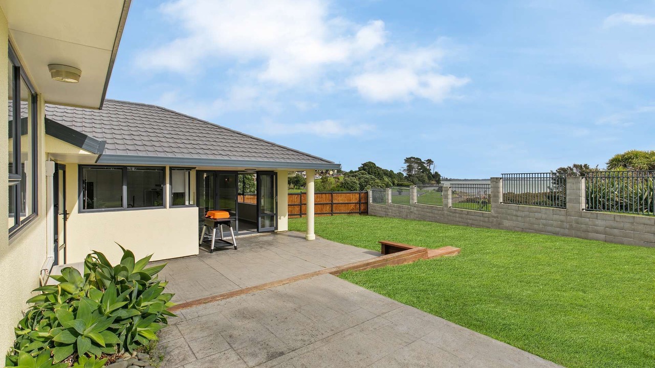 Photo of Patio Balcony in Manurewa