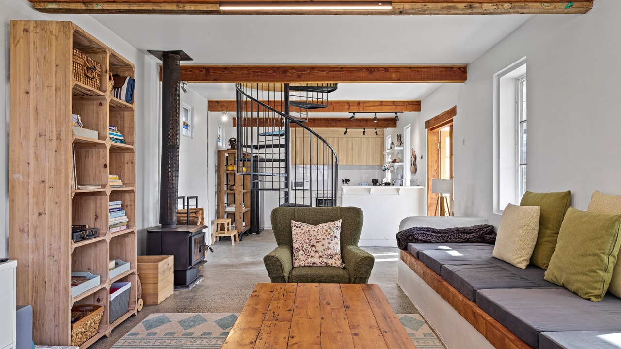 Photo of Livingroom in Campbell Town