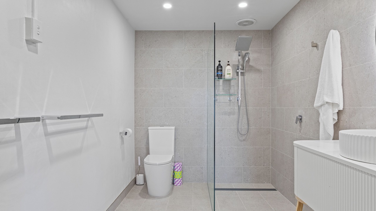 Photo of Bathroom in Campbell Town