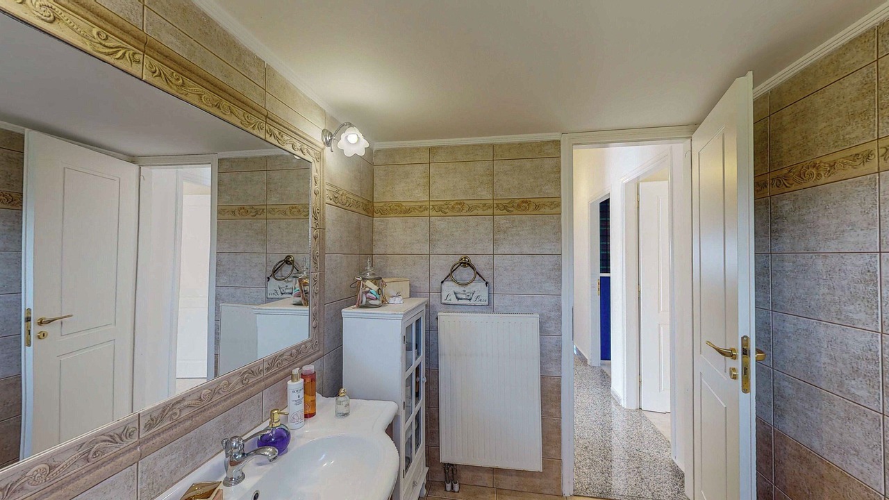 Photo of Bathroom in Vathianos Kampos