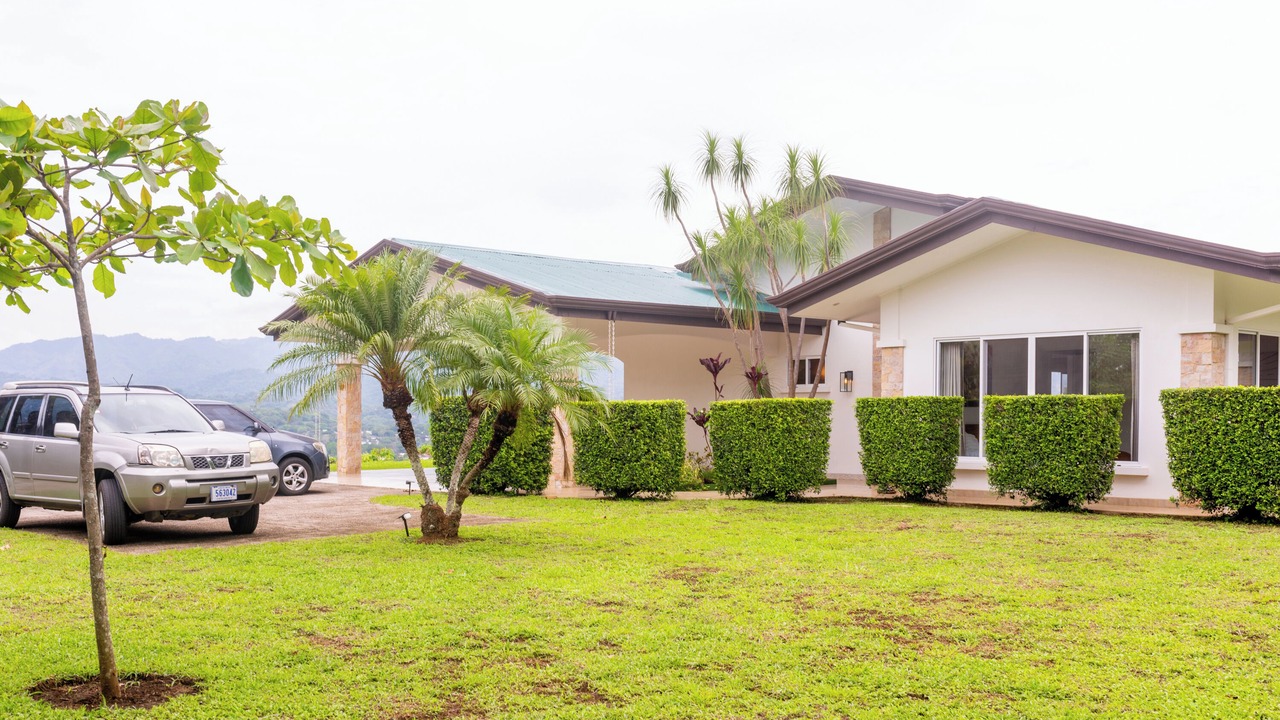Photo of Outdoor in Mercedes