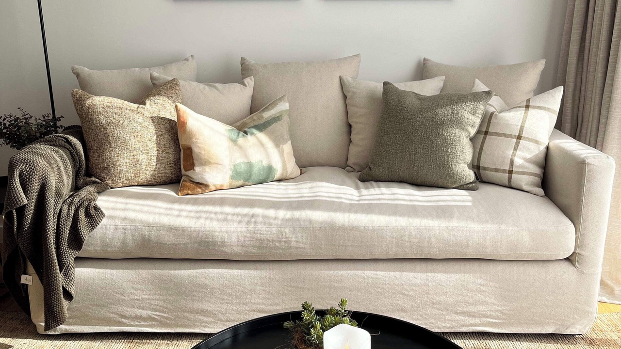 Photo of Livingroom in Albert Town