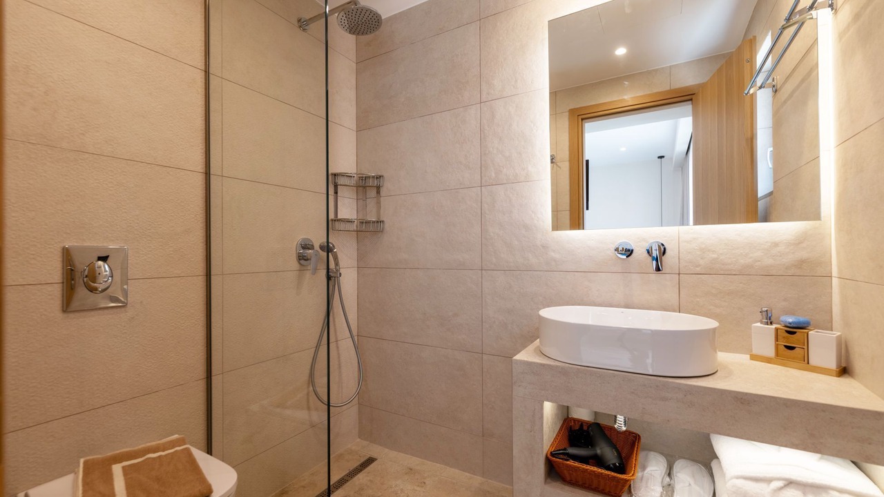 Photo of Bathroom in Alonia