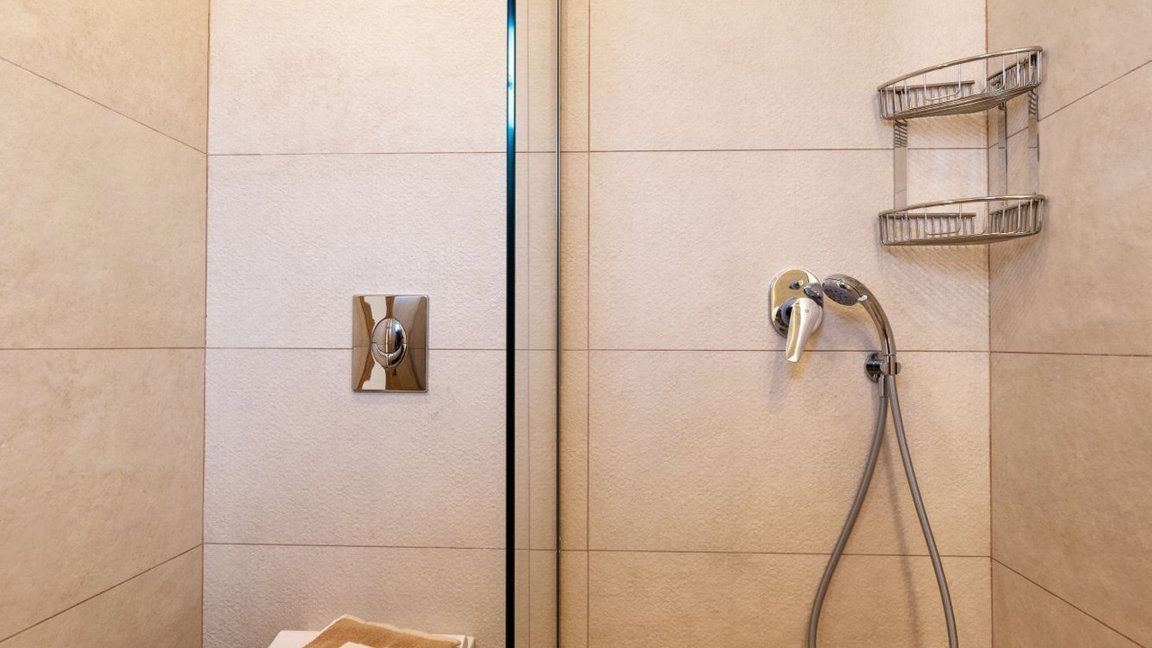 Photo of Bathroom in Alonia
