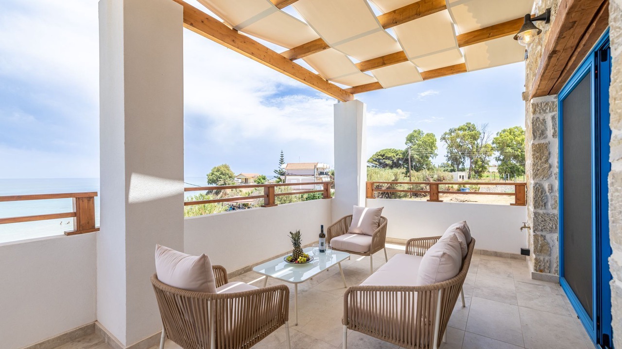 Photo of Patio Balcony in Alonia
