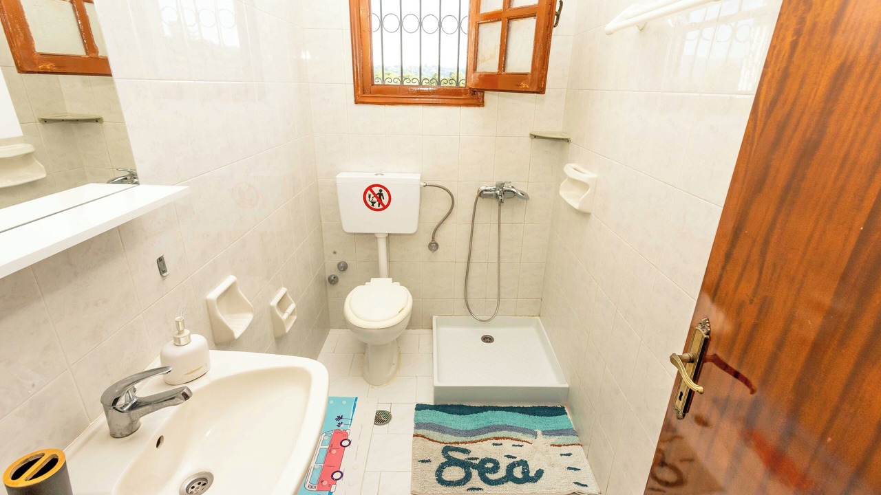 Photo of Bathroom in Roda