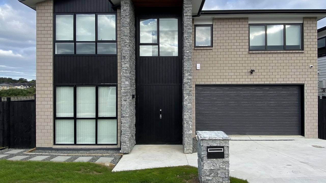 Photo of Outdoor in Flat Bush