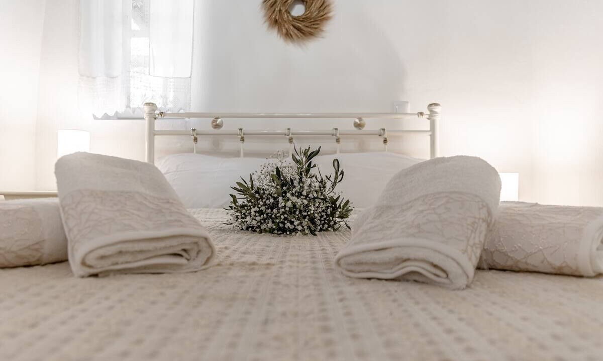 Photo of Bedroom in Milopotas