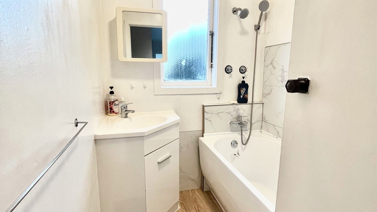 Photo of Bathroom in Greenlane - Ellerslie