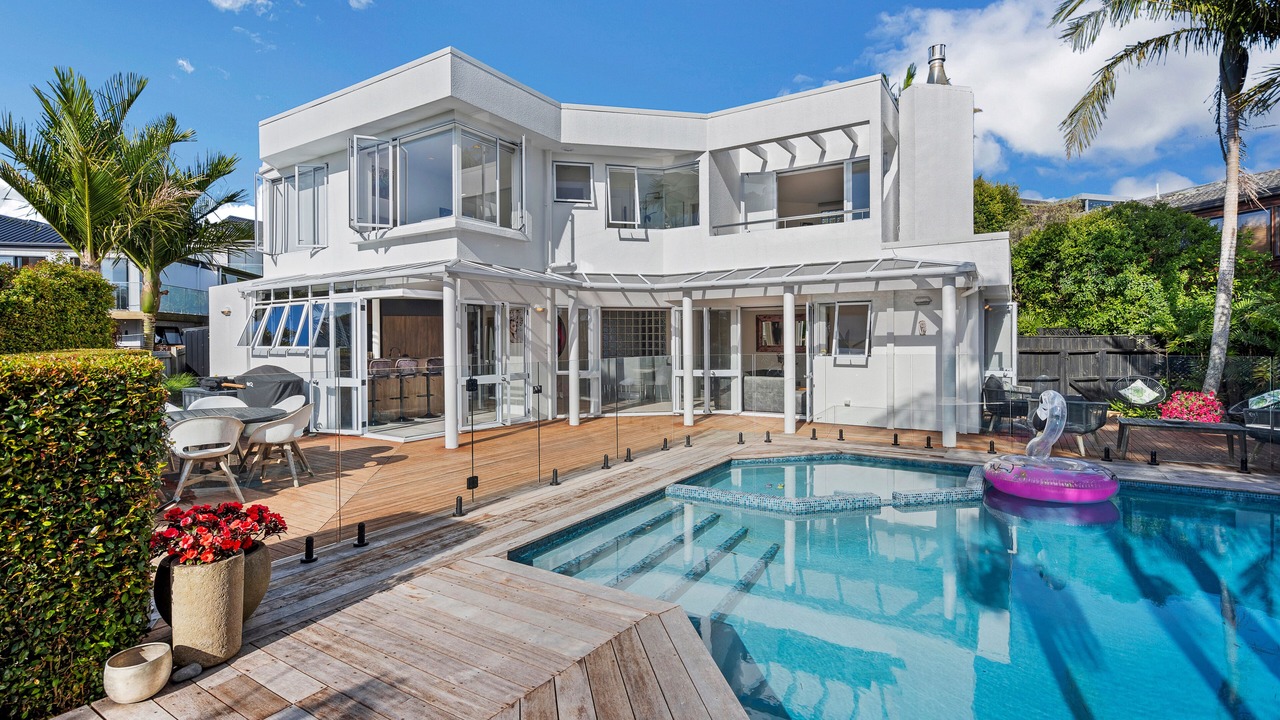 Photo of Outdoor in Castor Bay