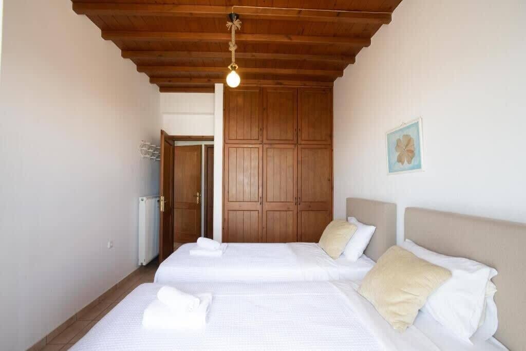 Photo of Bedroom in Platis Gialos