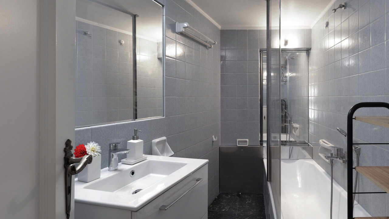 Photo of Bathroom in Kypseli