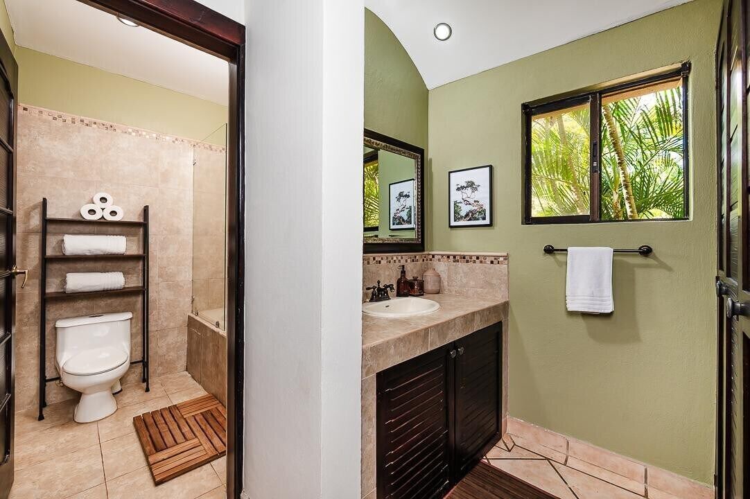 Photo of Bathroom in Pacuare Reserve