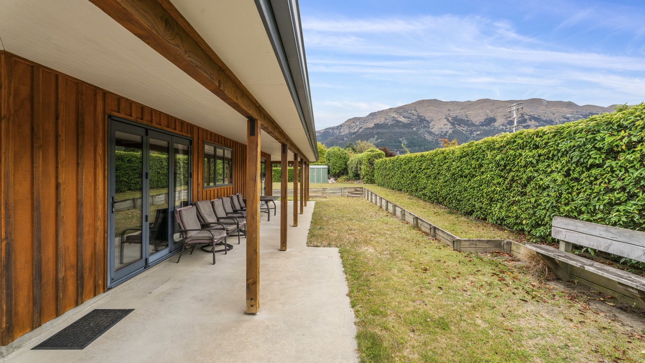 Photo of Patio Balcony in Lake Hawea